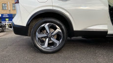 Nissan Qashqai 1.3 DiG-T MH N-Connecta 5dr Petrol Hatchback